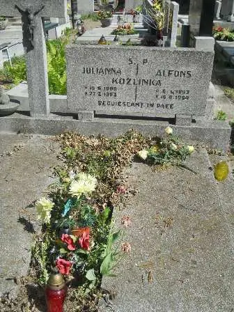 Zdjęcie grobu J/82,83