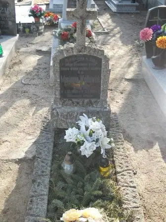 Zdjęcie grobu 100/100
