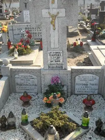 Zdjęcie grobu 2/104,105