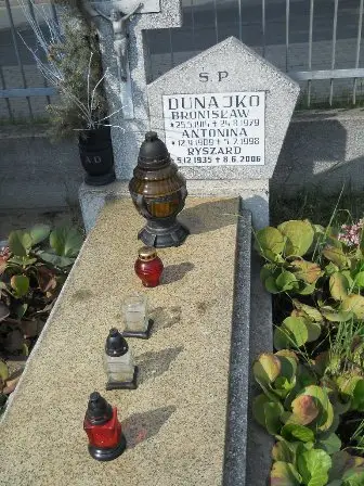 Zdjęcie grobu 100/100