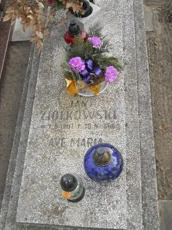 Zdjęcie grobu 15/24