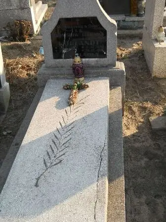 Zdjęcie grobu 4/3