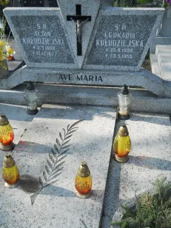 Zdjęcie grobu 7/73,74