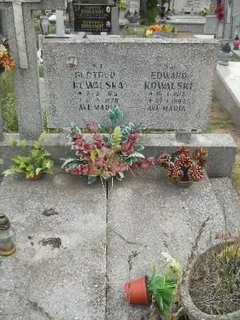 Zdjęcie grobu 42/192,193
