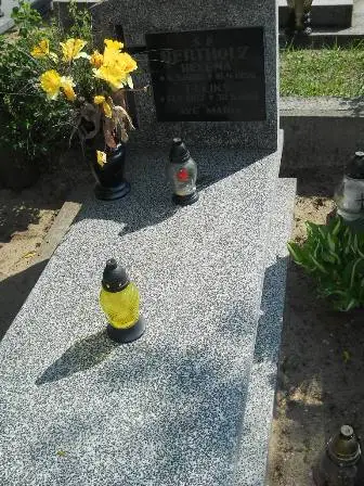 Zdjęcie grobu J/111