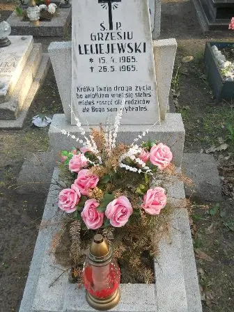 Zdjęcie grobu 7b/100