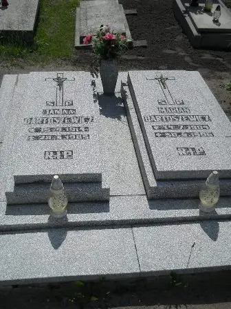 Zdjęcie grobu 25/347,348
