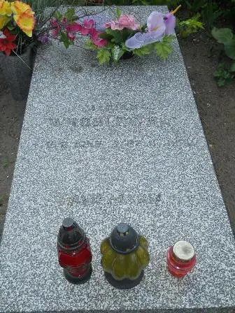 Zdjęcie grobu 100/100