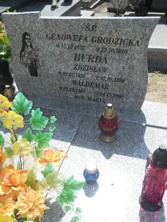 Zdjęcie grobu 25/217,218