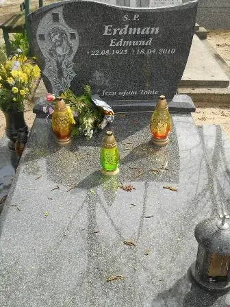 Zdjęcie grobu 27/153