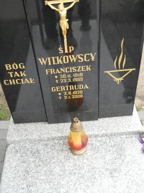 Zdjęcie grobu 27/1725/06