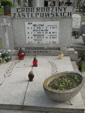 Zdjęcie grobu 23/18,19