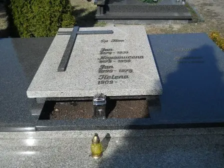 Zdjęcie grobu C/73,74