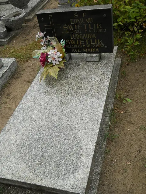 Zdjęcie grobu 14/26079