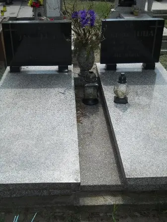 Zdjęcie grobu 40/211,212