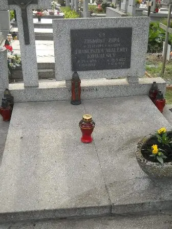 Zdjęcie grobu 23/100