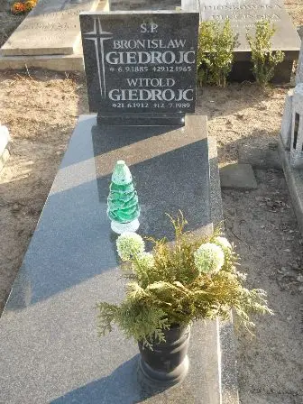 Zdjęcie grobu 4/100