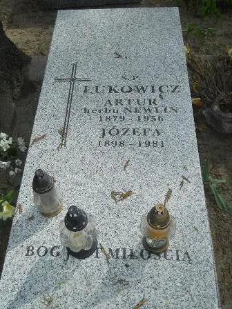 Zdjęcie grobu 27/100