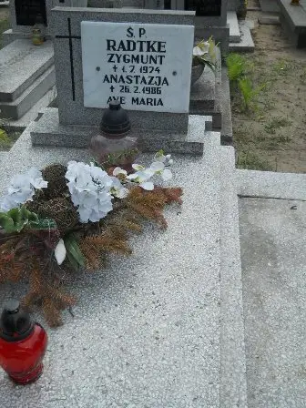Zdjęcie grobu 40/100