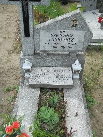 Zdjęcie grobu 40/41