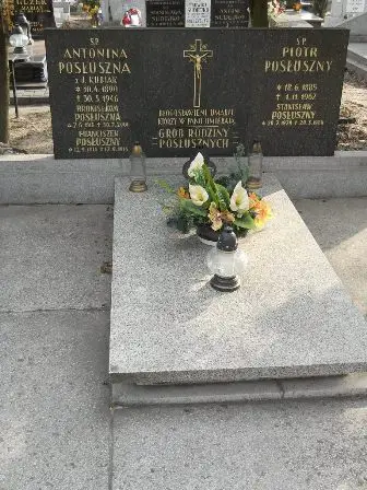 Zdjęcie grobu Krzyż./29,30