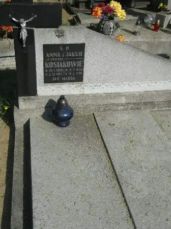 Zdjęcie grobu J/162,163