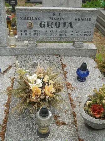 Zdjęcie grobu 32/215,216