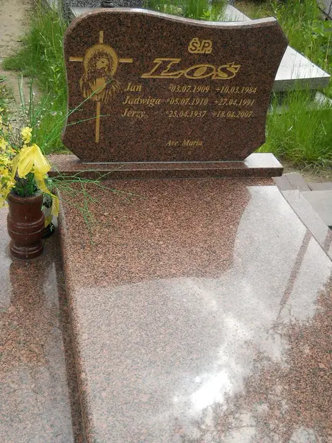 Zdjęcie grobu 7/11710