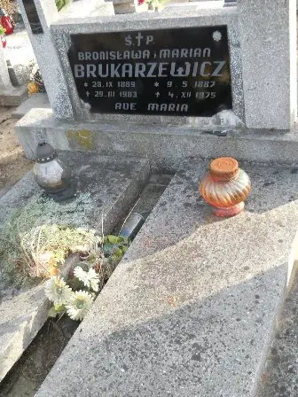 Zdjęcie grobu 100/100