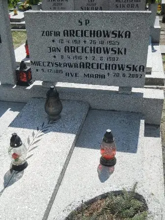 Zdjęcie grobu 25/372,373