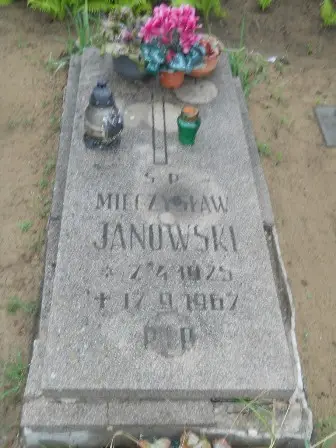 Zdjęcie grobu E/83