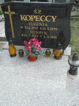 Zdjęcie grobu 22/31,32