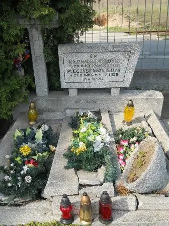 Zdjęcie grobu P/11,12