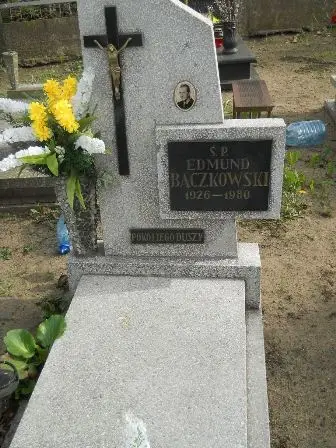 Zdjęcie grobu 9/104
