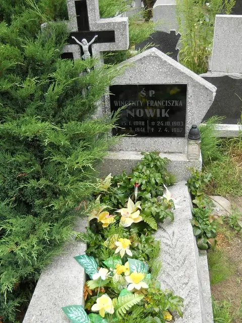 Zdjęcie grobu 21/23746