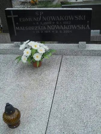 Zdjęcie grobu 43/25,26