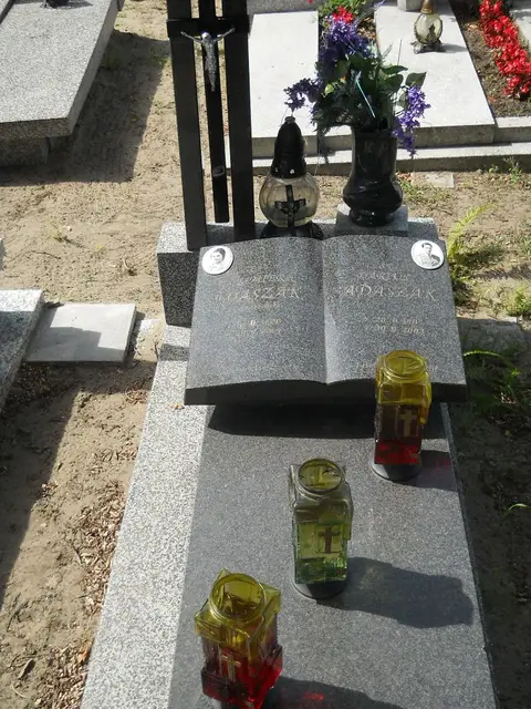 Zdjęcie grobu 6/24374