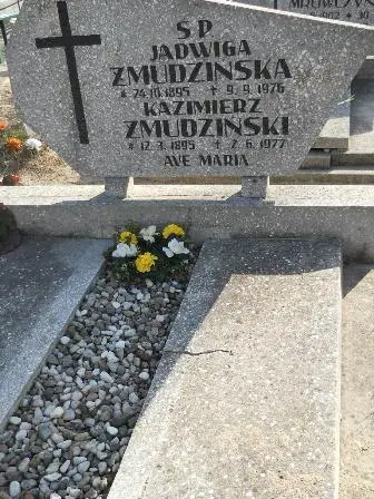 Zdjęcie grobu 1/122,123