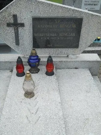 Zdjęcie grobu 21/82,83