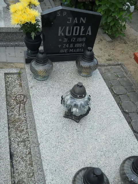 Zdjęcie grobu 7/11603