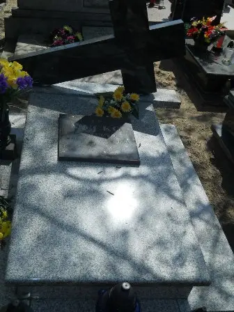 Zdjęcie grobu 28/234,235