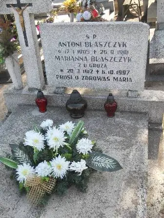 Zdjęcie grobu 8/19