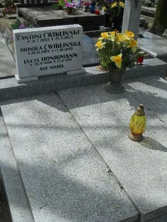 Zdjęcie grobu 27/42,43