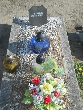 Zdjęcie grobu 7/9