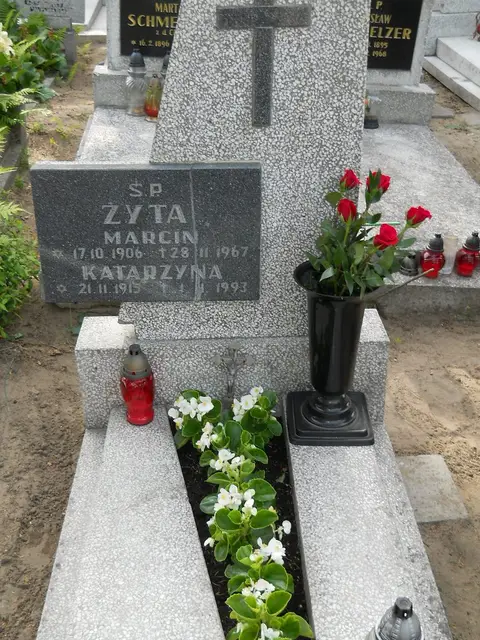 Zdjęcie grobu 8/10526