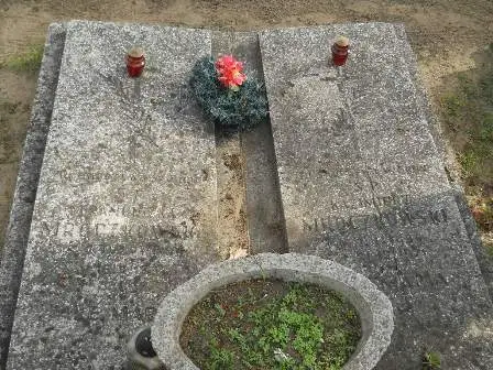 Zdjęcie grobu 9/115,116