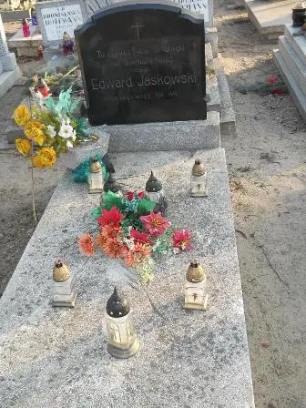 Zdjęcie grobu 4/100