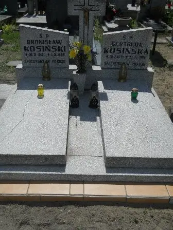 Zdjęcie grobu 25/324,325