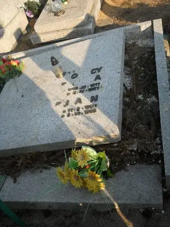 Zdjęcie grobu 4